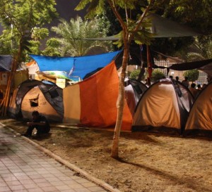 בני טל - האוהלים בפינת הרחובות לוינסקי-הר ציון